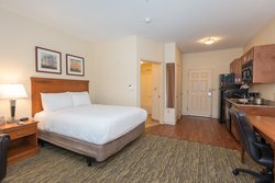  - Candlewood Suites Downtown Mobile - I-10, Exit 26B