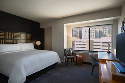  - Renaissance Savery Hotel Des Moines