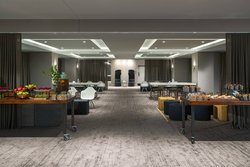  - Renaissance Savery Hotel Des Moines