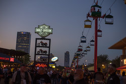  - Crowne Plaza Hotel Airport Milwaukee - I-41 & I-94, Exit 319