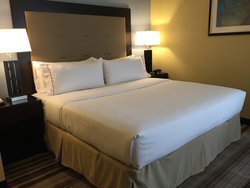  - Holiday Inn Express Arlington Heights - I-90, Exit 70