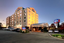  - Fairfield Inn & Suites by Marriott Woodbridge Avenel