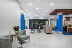  - Holiday Inn Express & Suites Santa Ana - I-5, Exit 104