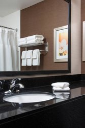  - Fairfield Inn & Suites by Marriott Peru - I-80, Exit 75