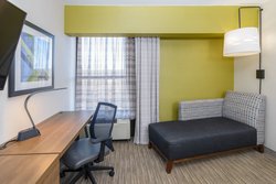  - Holiday Inn Express Southington - I-84, Exit 32