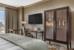  - Omni Hotel Downtown Louisville - I-65, Exit 136C