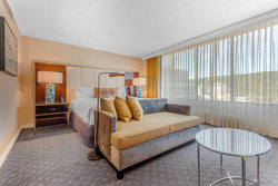  - Hotel Omni Mont-Royal Montreal