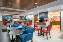  - Holiday Inn Express & Suites Elkins