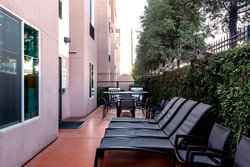  - Holiday Inn Express South Lathrop - I-5, Exit 463