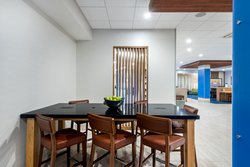  - Holiday Inn Express & Suites Santa Ana - I-5, Exit 104