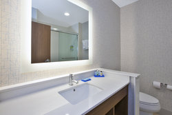  - Holiday Inn Express & Suites Airport Grand Rapids