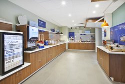  - Holiday Inn Express & Suites Airport Grand Rapids