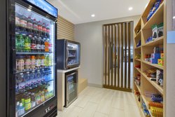  - Holiday Inn Express & Suites Airport Grand Rapids