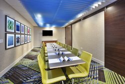  - Holiday Inn Express & Suites Airport Grand Rapids