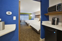  - Holiday Inn Express & Suites Airport Grand Rapids
