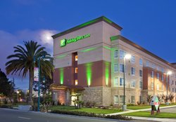  - Holiday Inn & Suites Airport Oakland