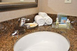  - Holiday Inn & Suites Airport Oakland