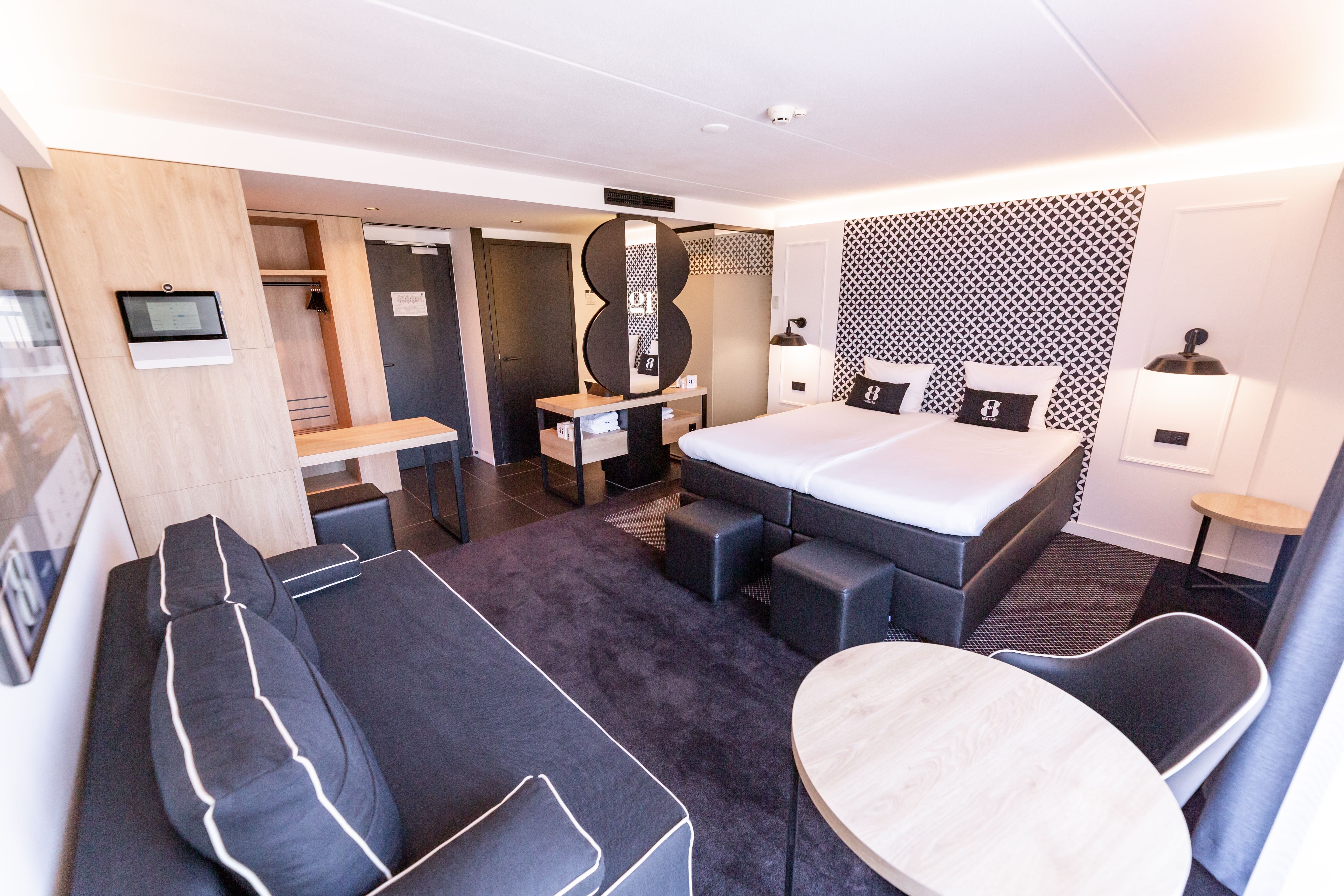 GR8 HOTEL SEVENUM-guestroom-Gr8 Suite.jpg