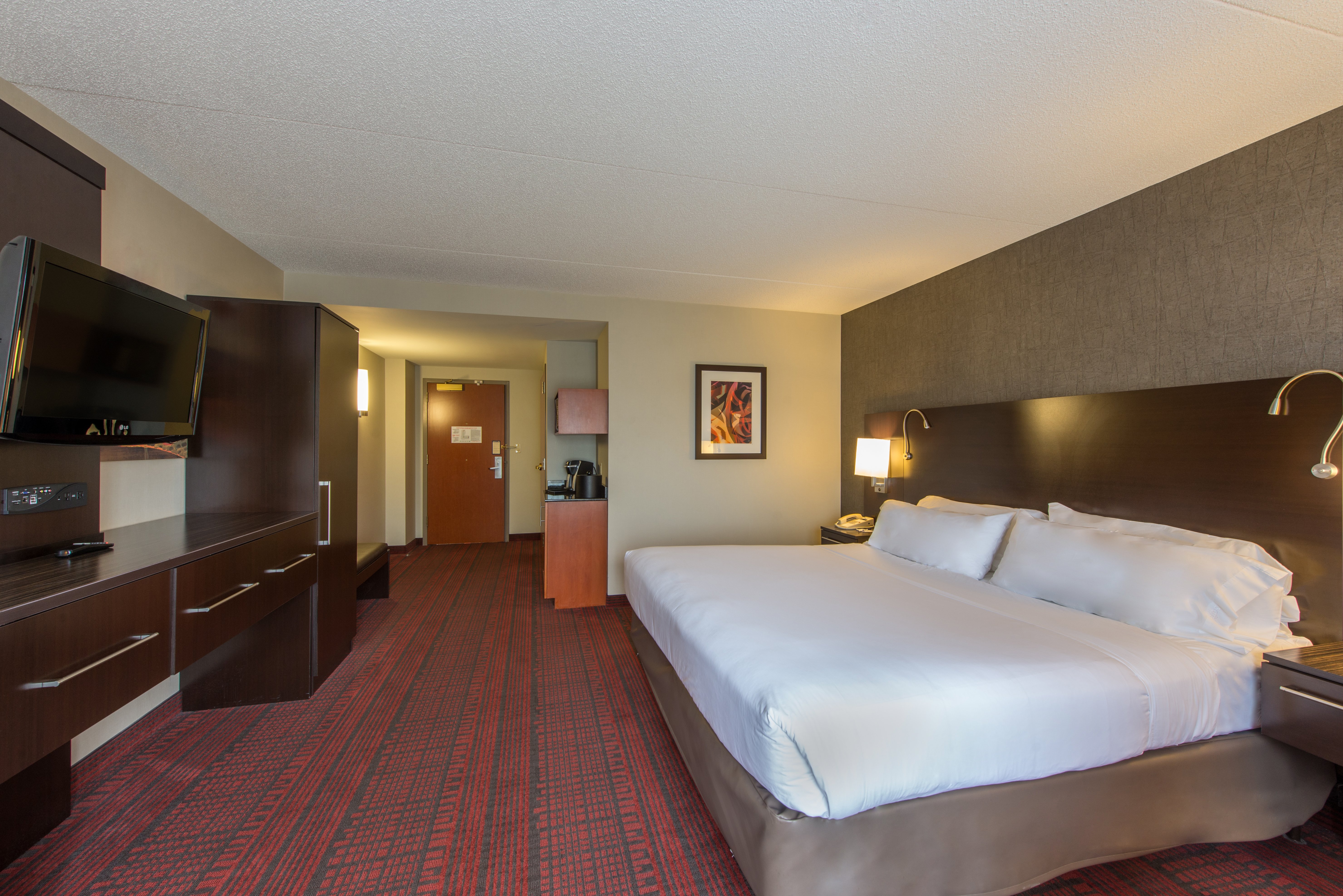 Relax in our guest rooms and catch your favorite TV show.