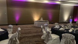  - Holiday Inn Valley View Airport Roanoke - I-581, Exit 3W