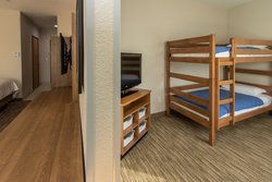  - Holiday Inn Express & Suites Roseville - I-80, Exit 105