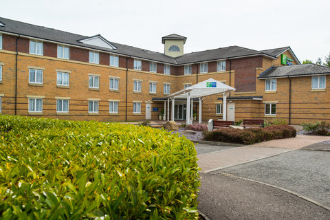 Welcome to Holiday Inn Express Stirling