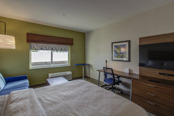  - Holiday Inn Express & Suites Central Fort Walton Beach