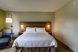  - Holiday Inn Express & Suites Central Fort Walton Beach