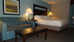  - Holiday Inn Express Bonner Springs - I-70, Exit 224
