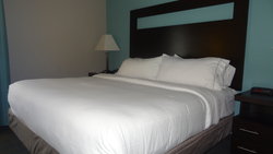  - Holiday Inn Express Bonner Springs - I-70, Exit 224
