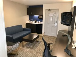  - Holiday Inn Express & Suites Tracy - I-205, Exit 8