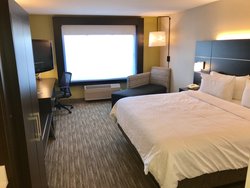  - Holiday Inn Express & Suites Tracy - I-205, Exit 8