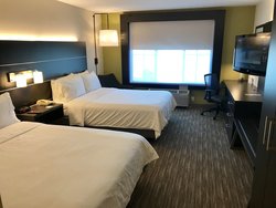  - Holiday Inn Express & Suites Tracy - I-205, Exit 8
