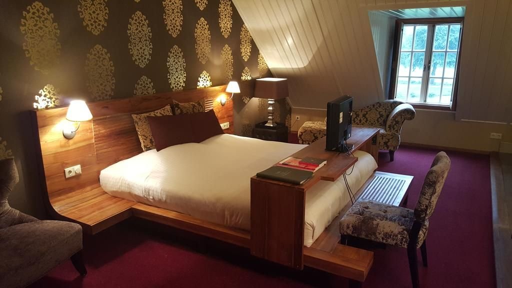 LANDGOED HOTEL GROOT WARNSBORN-guestroom-Luxury room.jpg