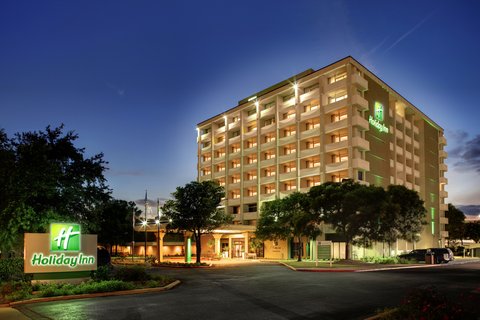 Welcome to Holiday Inn Austin with ease of access to Sixth Street 