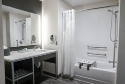  - Holiday Inn & Suites Airport Sioux Falls