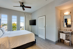  - Plymouth Hotel Collins Park Miami Beach