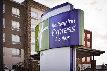 Holiday Inn Express & Suites West Memphis