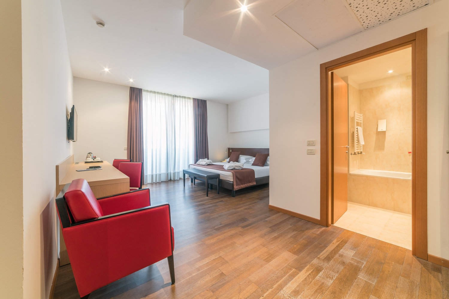 Airporthotel Verona Congress-guestroom-Double Room.jpg