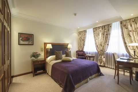 SUVRETTA HOUSE - Photo 93