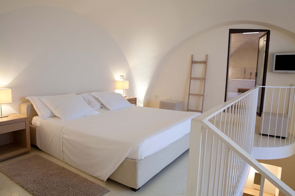 La Sommita Relais-guestroom-Suite.jpg
