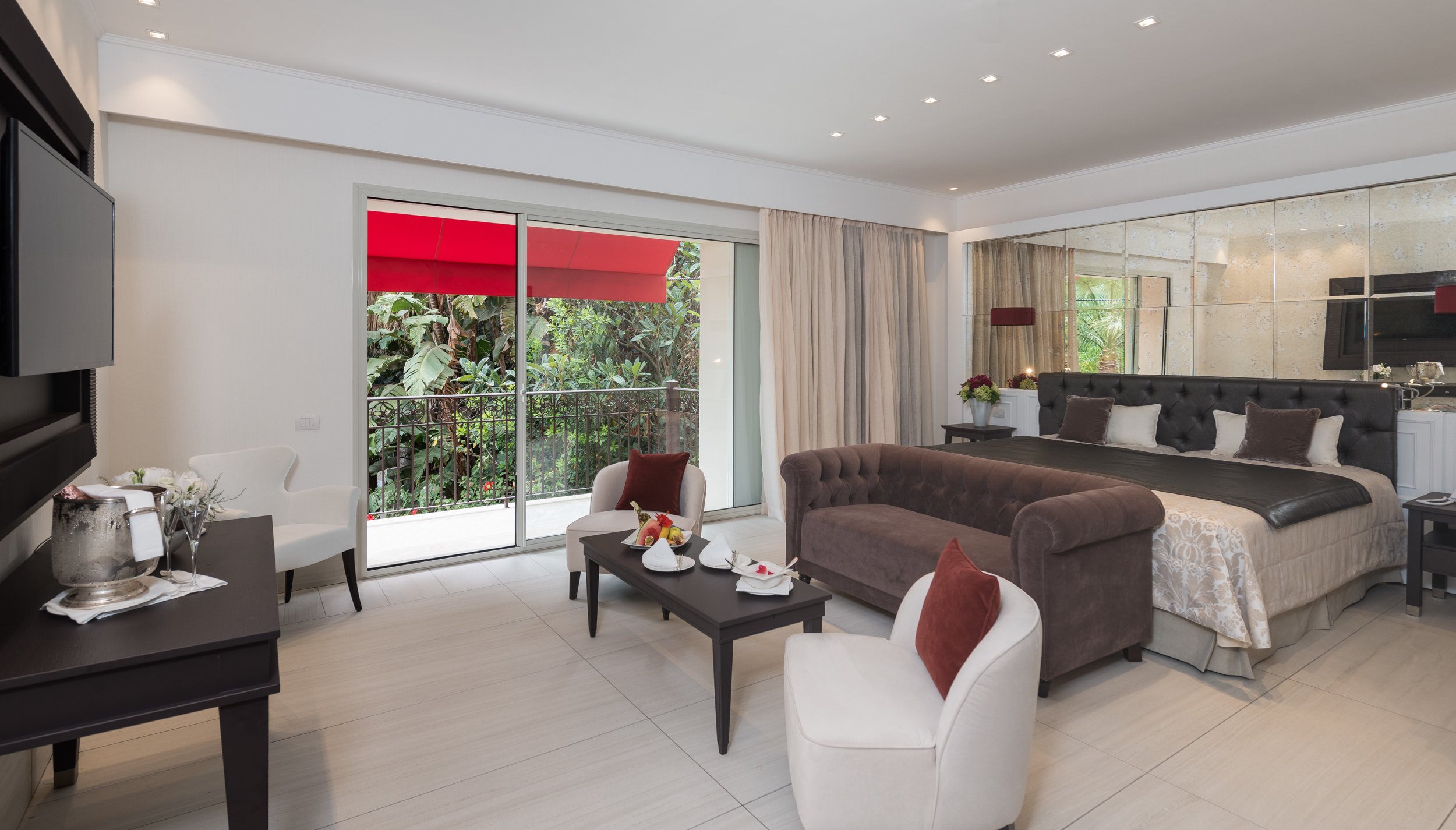 Villa Del Parco and Spa-guestroom-Luxury Room.jpg