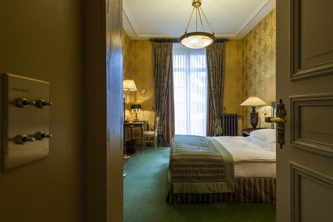 GRAND HOTEL LES TROIS ROIS - Photo 28