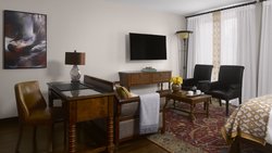  - Plaza La Reina Hotel UCLA Los Angeles