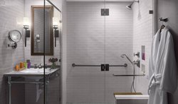  - Plaza La Reina Hotel UCLA Los Angeles