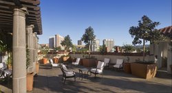  - Plaza La Reina Hotel UCLA Los Angeles