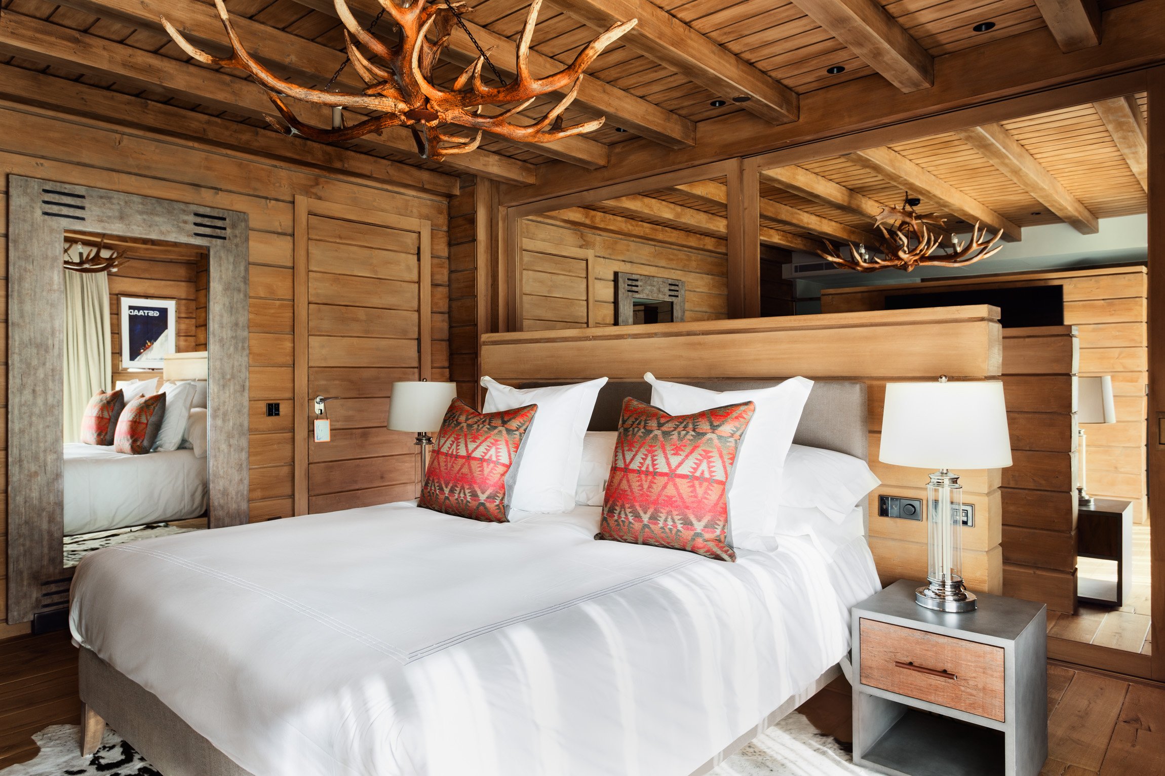 El Lodge Ski and Spa-guestroom-Deluxe Double Room.jpg