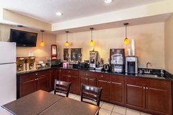  - Red Carpet Inn Norwalk