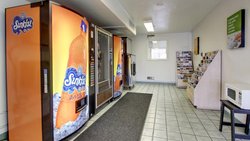  - Red Carpet Inn Clarksville