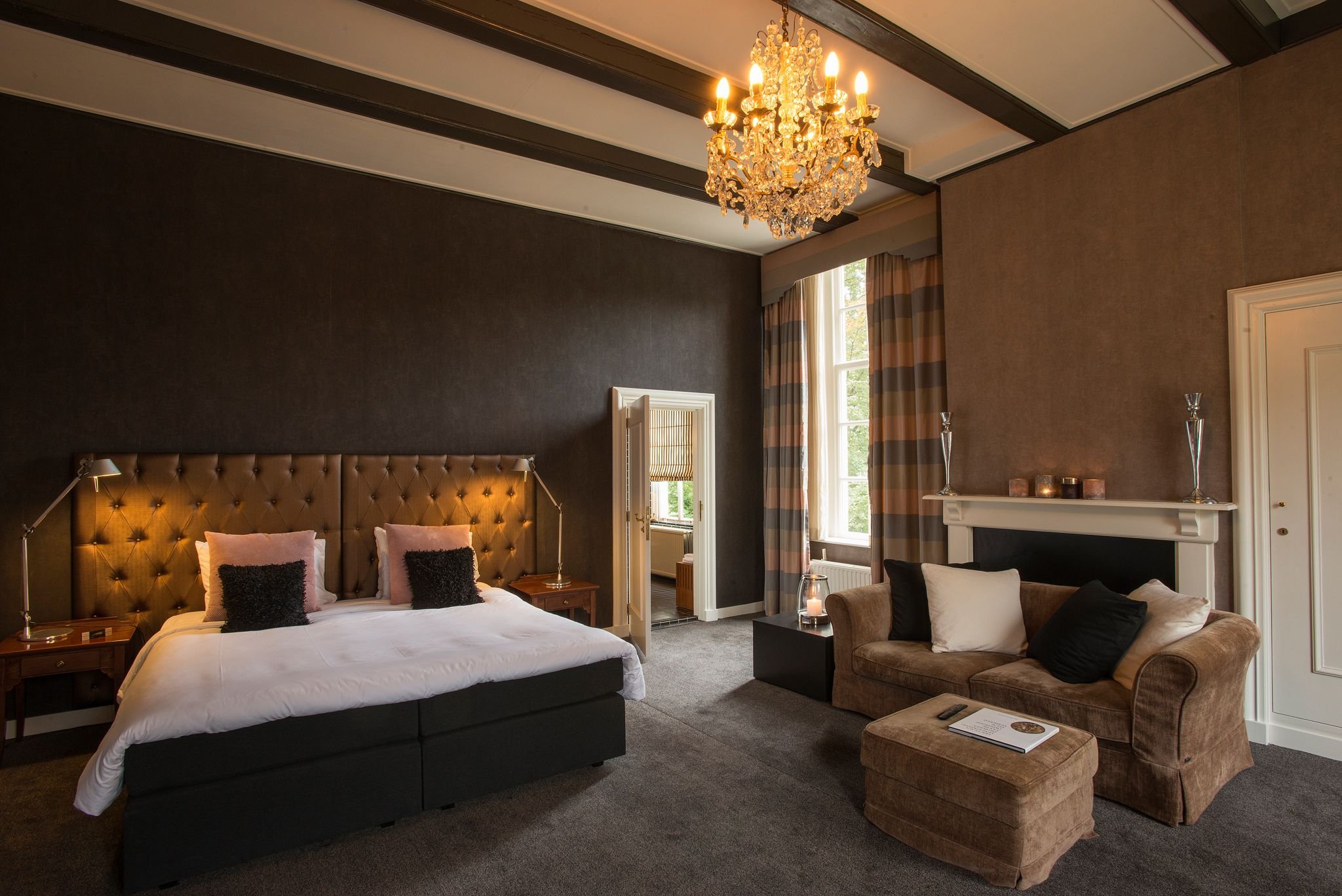 CHATEAUHOTEL EN RESTAURANT DE HAVIX-guestroom-Bridal suite.jpg